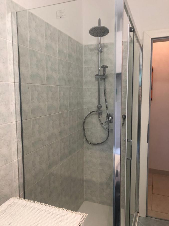 Guesthouse Gigli 2 - Free Tourist Card & Car Parking - No Trucks Bolzano Exteriör bild